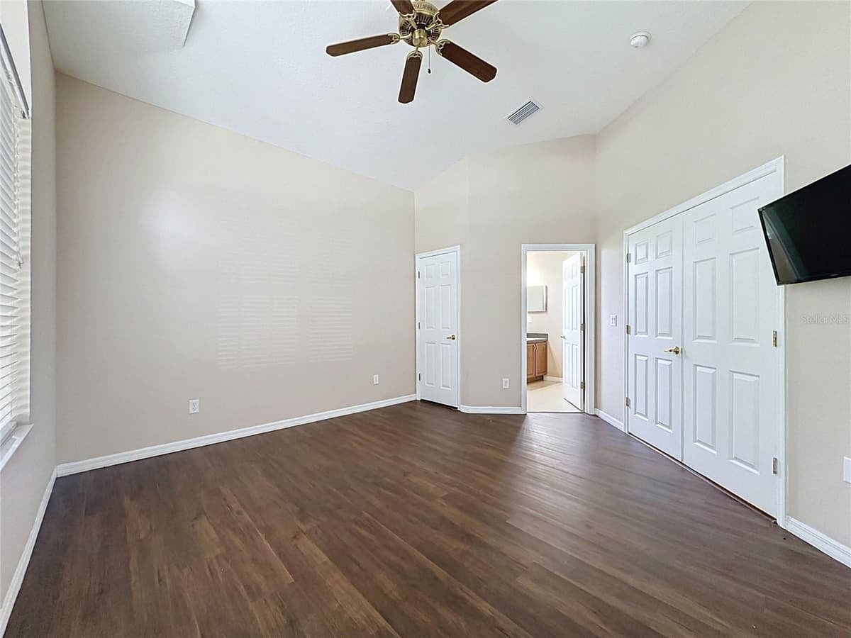 468 PINEWOOD DR — photo 34 of 73