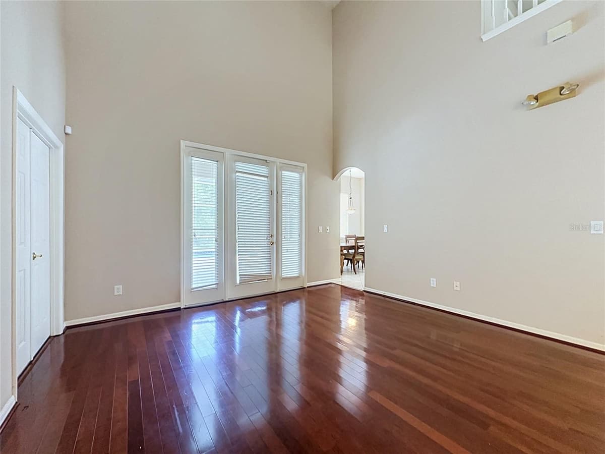 468 PINEWOOD DR — photo 21 of 73