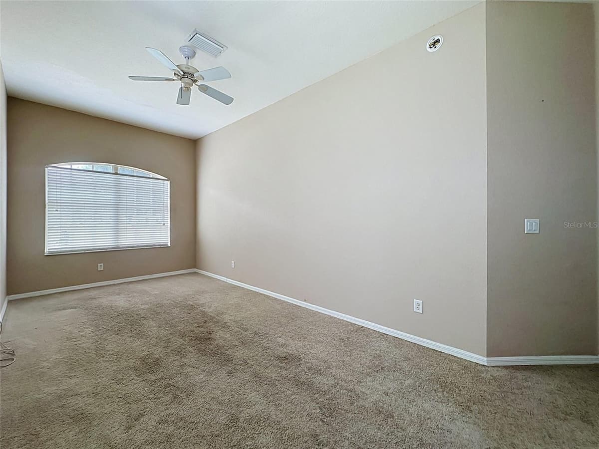 468 PINEWOOD DR — photo 36 of 73