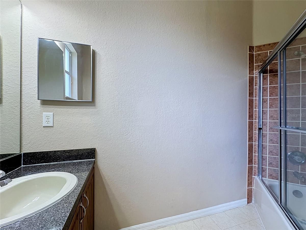 468 PINEWOOD DR — photo 35 of 73