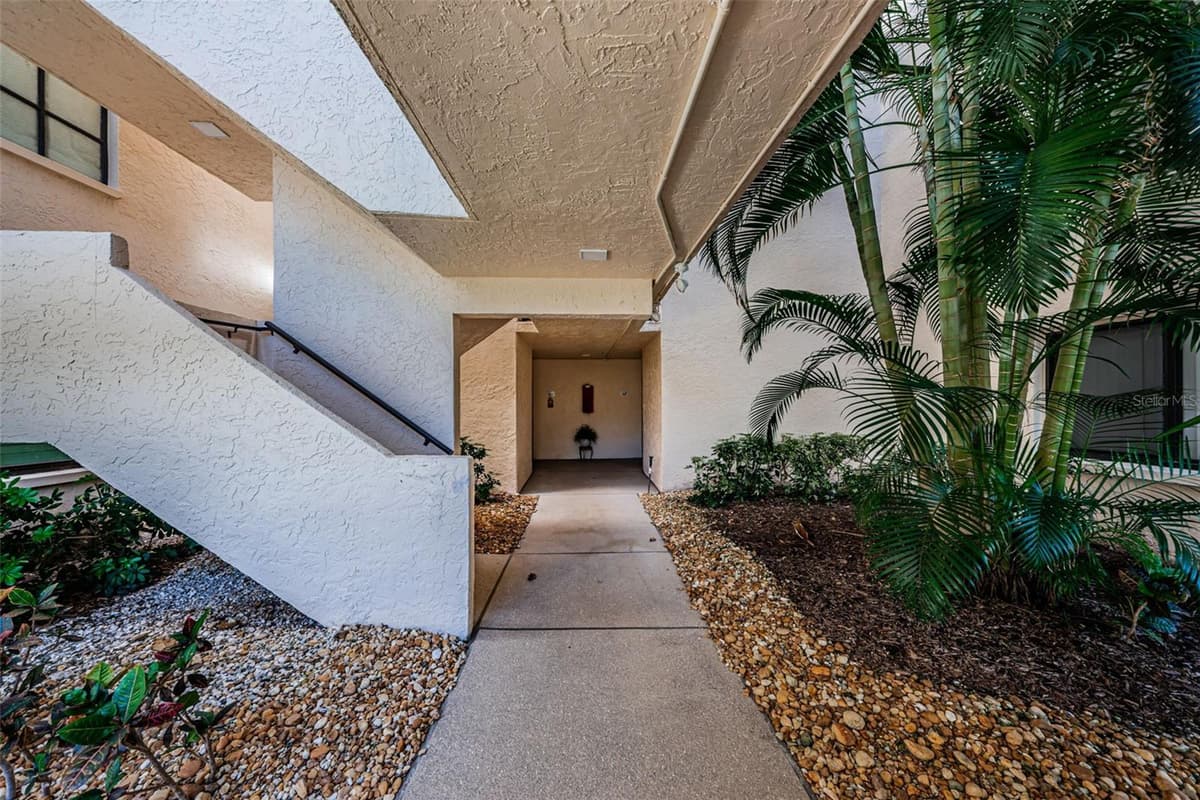 5825 PUERTA DEL SOL BOULEVARD — photo 3 of 39