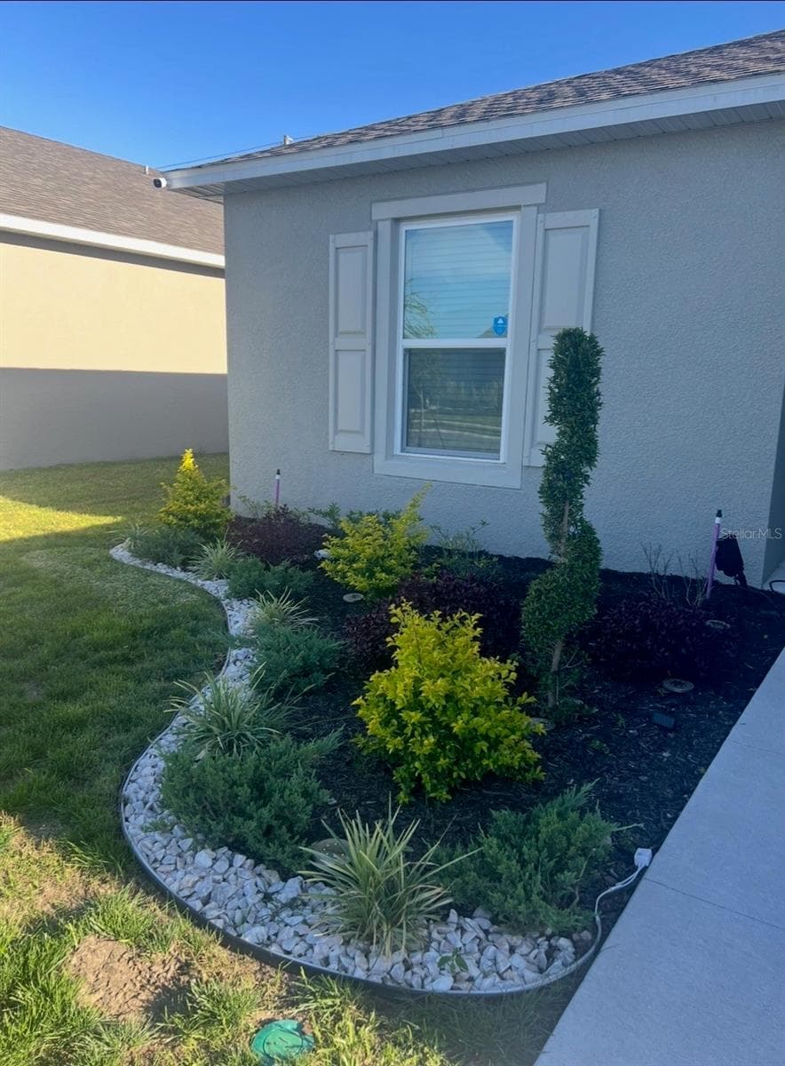 360 TOWNS CIRCLE — photo 1 of 5