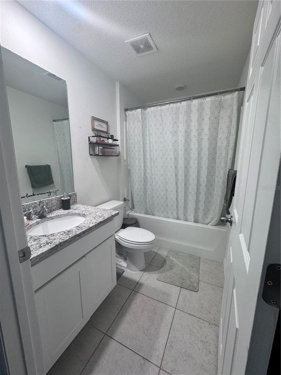 360 TOWNS CIRCLE — photo 4 of 5