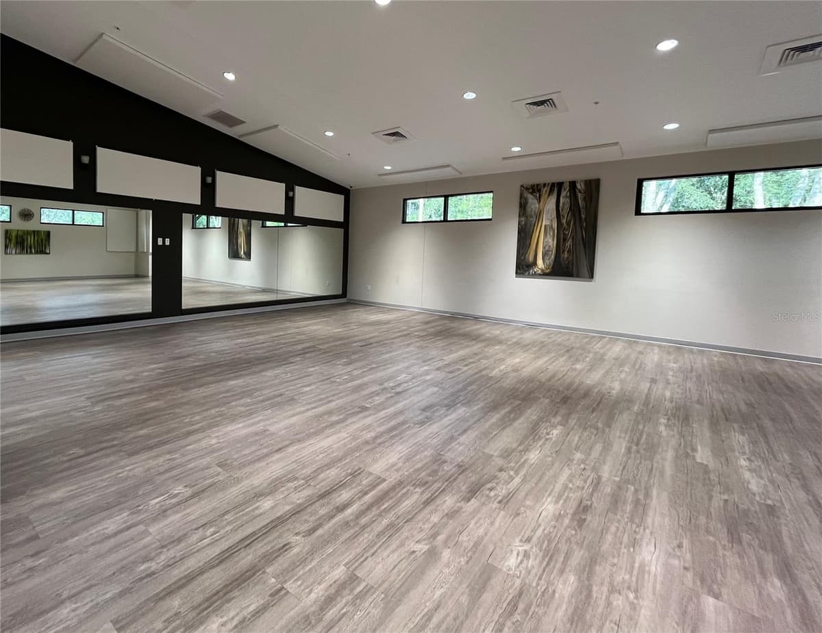 2292 WHISPER WALK DRIVE — photo 44 of 56