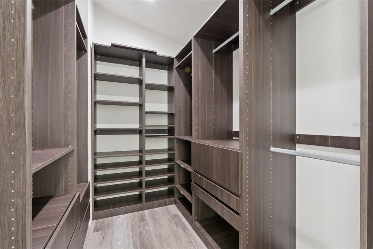 7808 THE ESPLANADE COURT — photo 34 of 62