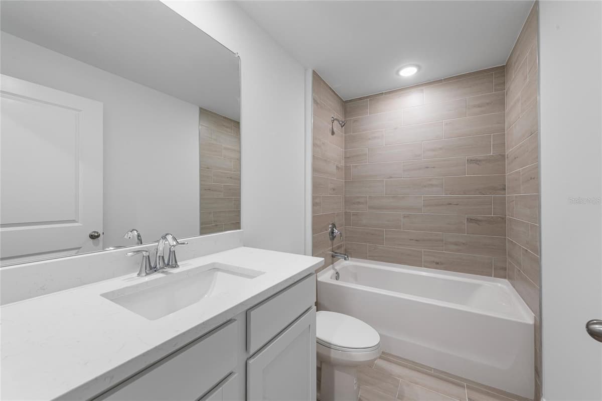 343 SHERBOURNE STREET — photo 14 of 16