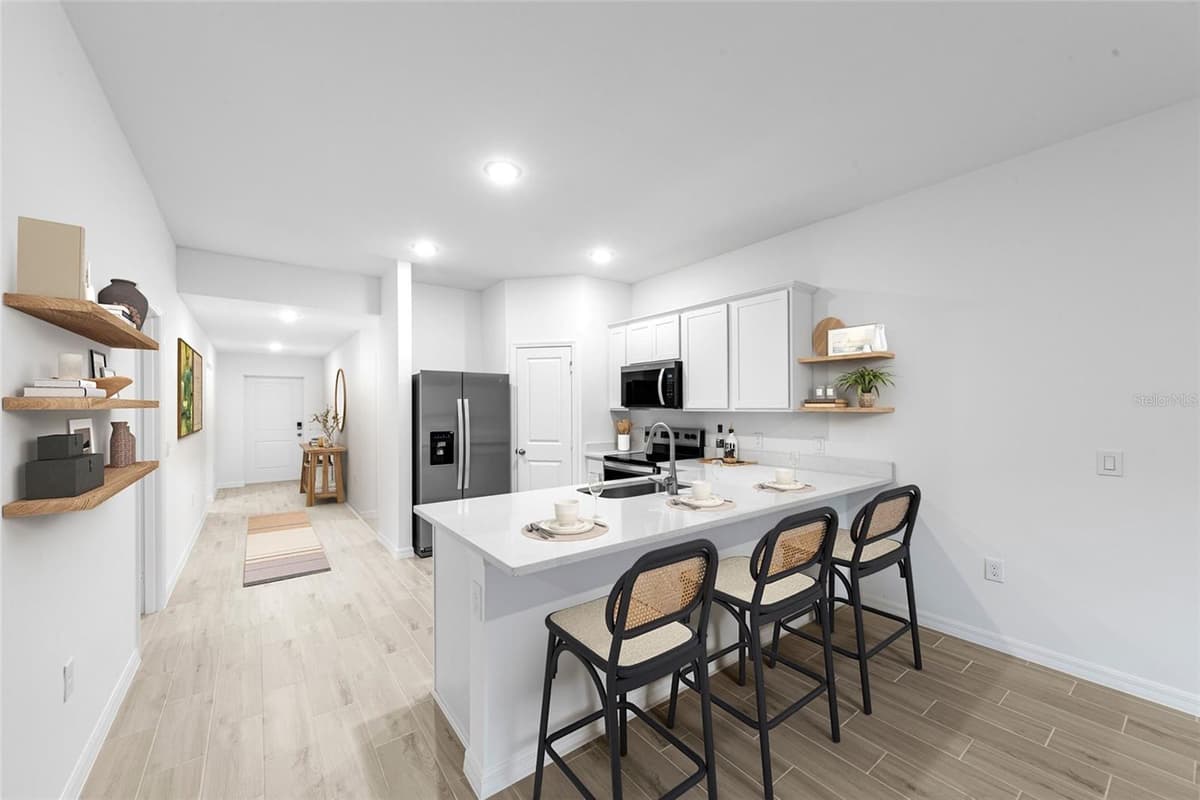 343 SHERBOURNE STREET — photo 7 of 16