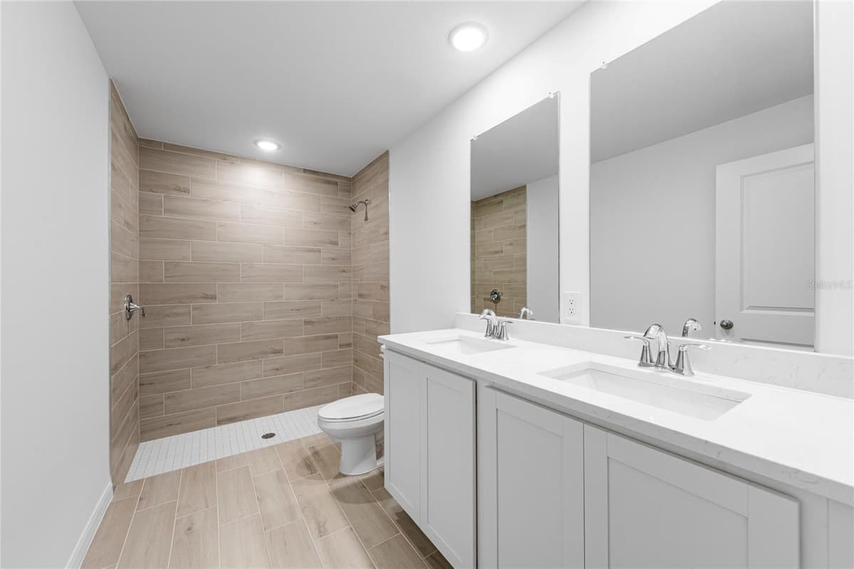 343 SHERBOURNE STREET — photo 11 of 16