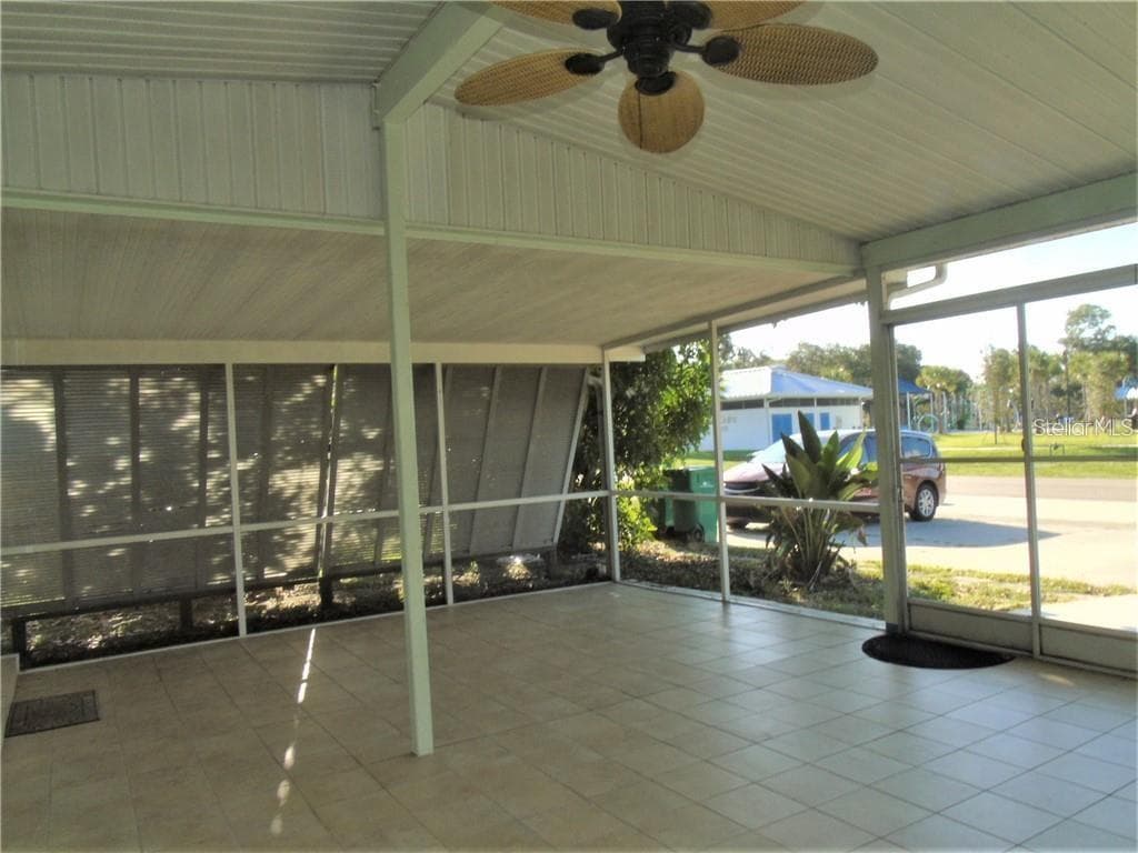 21100 MCGUIRE AVENUE — photo 4 of 50