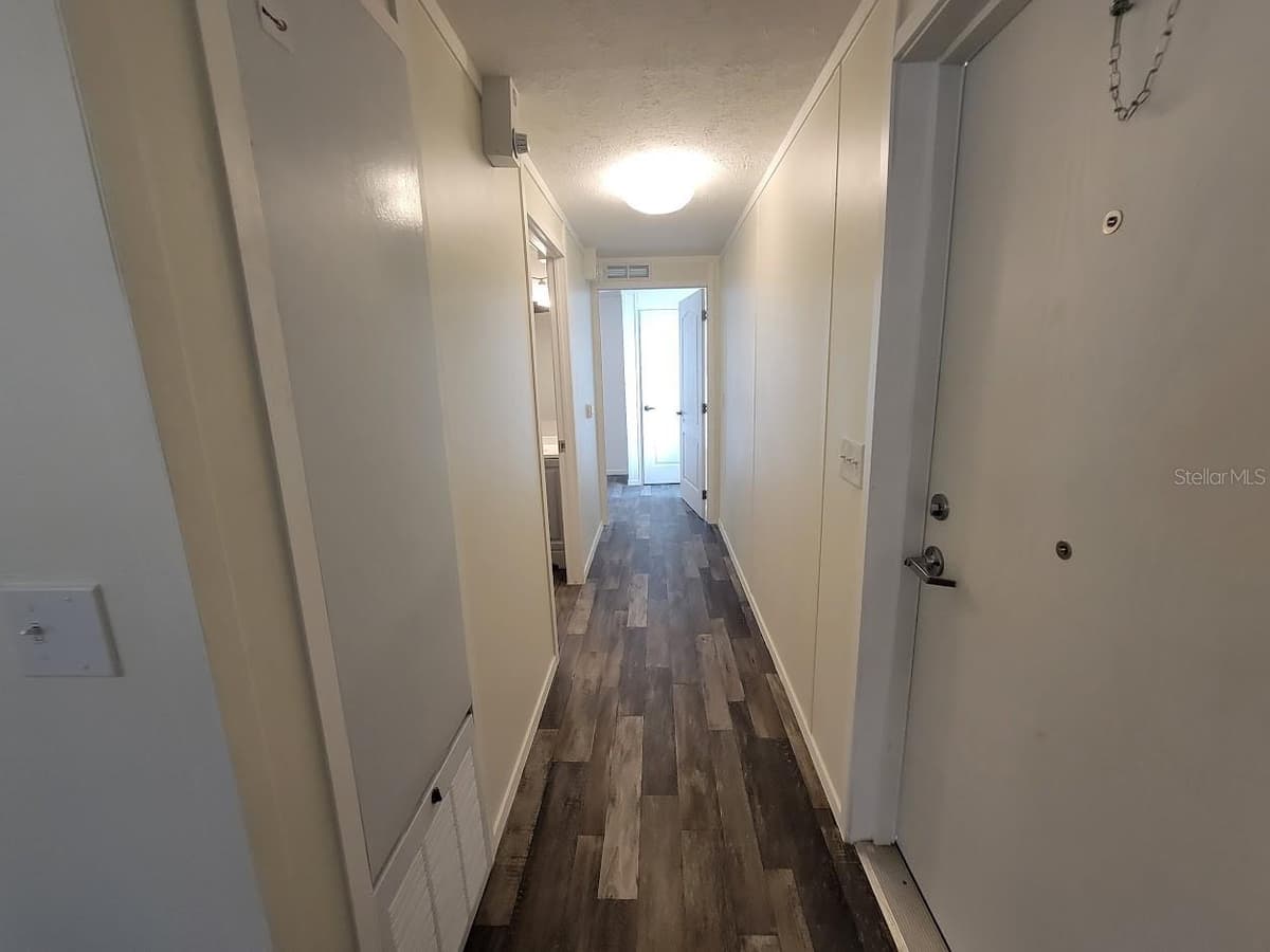 5700 HOLIDAY PARK BOULEVARD — photo 17 of 41