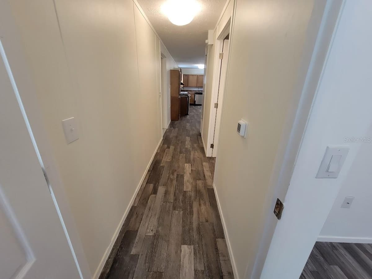 5700 HOLIDAY PARK BOULEVARD — photo 21 of 41