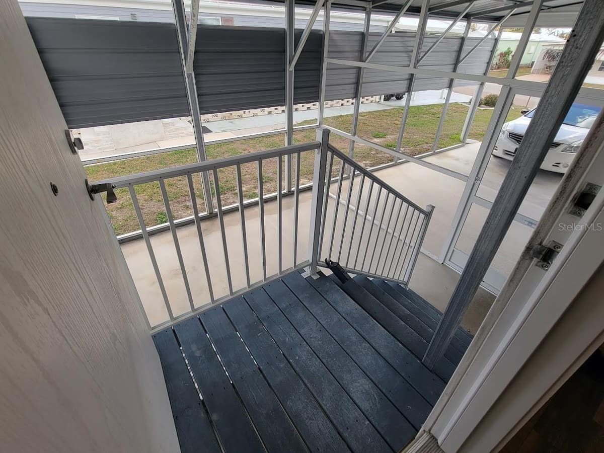 5700 HOLIDAY PARK BOULEVARD — photo 9 of 41