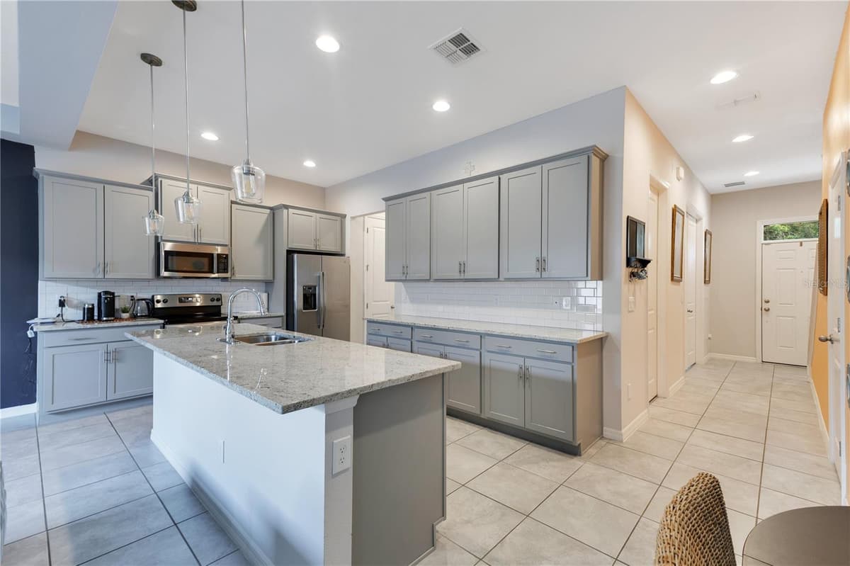 5103 JONES ROAD — photo 5 of 25