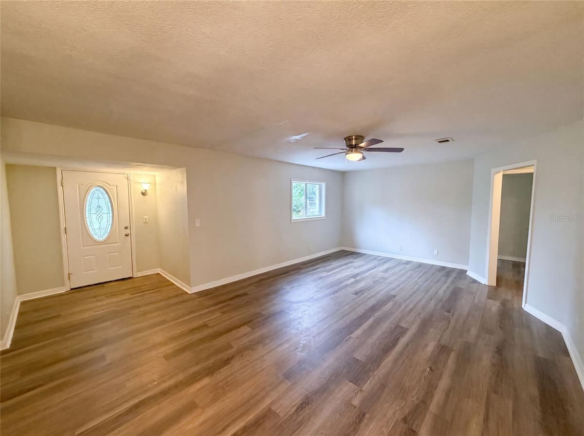 13655 AUDREY LANE — photo 6 of 30
