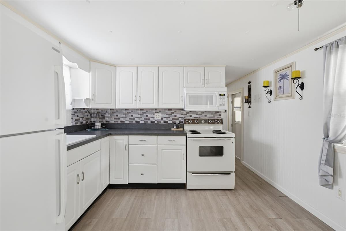 29138 HECKLEMAN STREET — photo 5 of 23