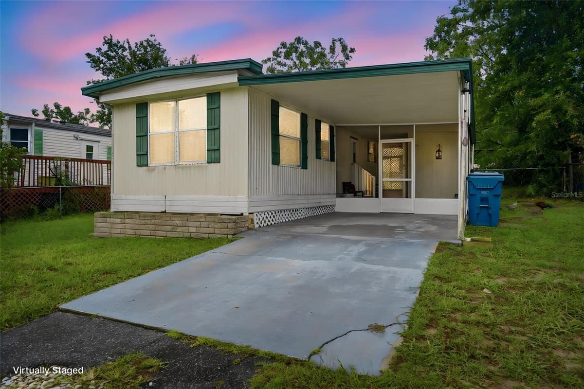 29138 HECKLEMAN STREET — photo 2 of 23