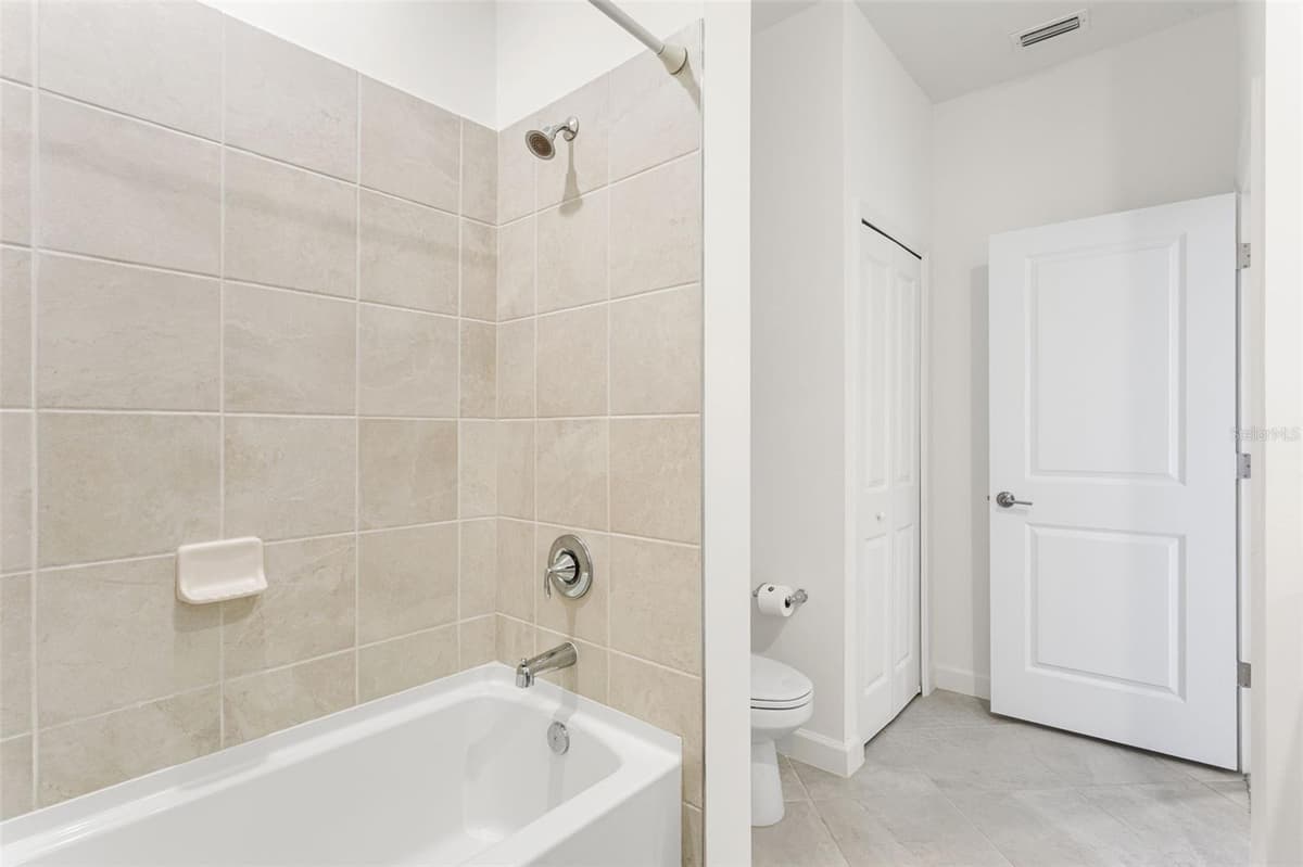 14275 PINE LODGE LANE — photo 39 of 43