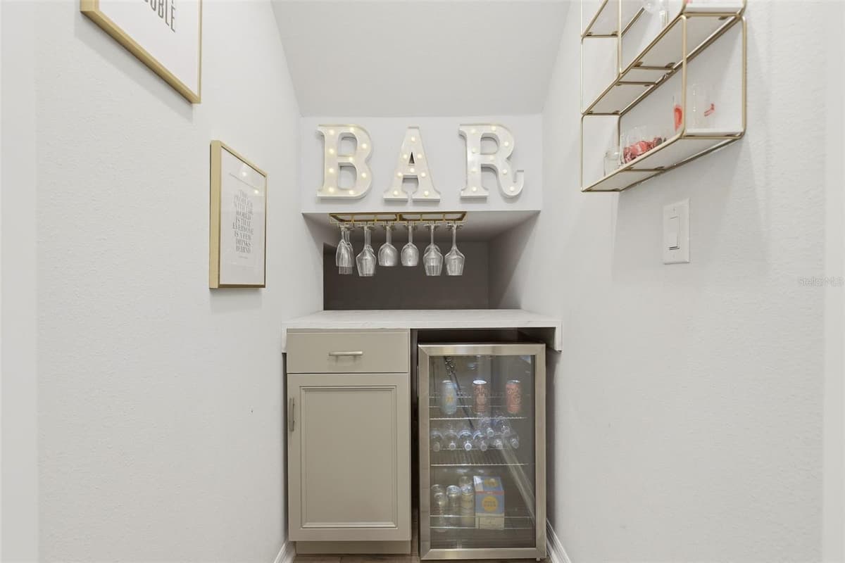 285 ANCONA AVENUE — photo 14 of 39