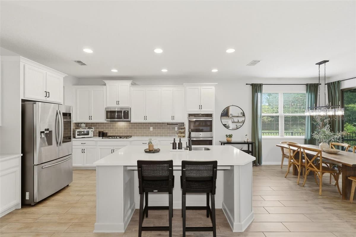 285 ANCONA AVENUE — photo 10 of 39