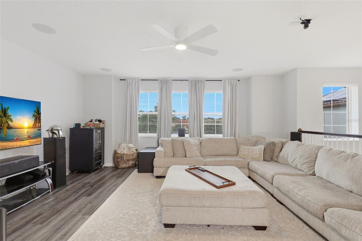285 ANCONA AVENUE — photo 19 of 39