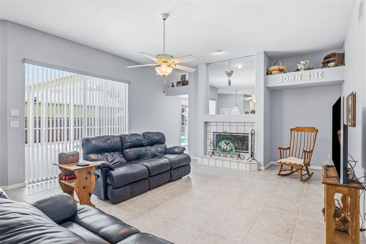 15306 CARROLLTON LANE — photo 20 of 46