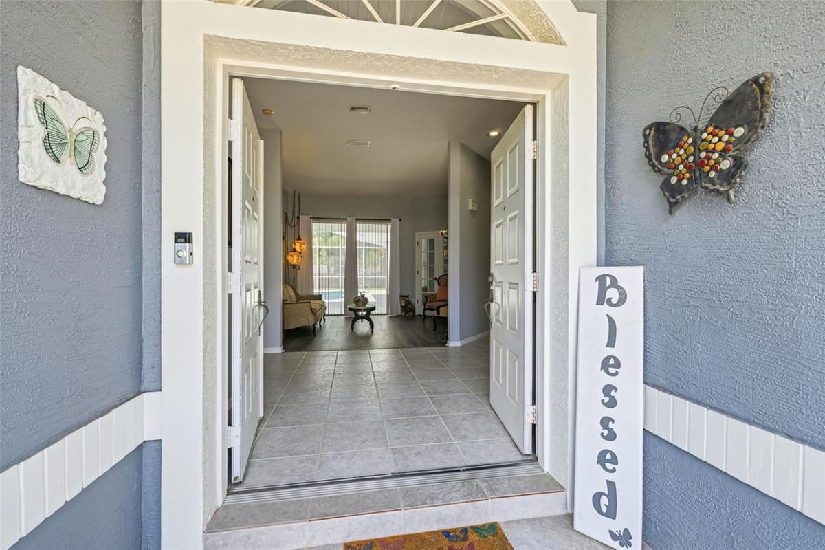15306 CARROLLTON LANE — photo 10 of 46