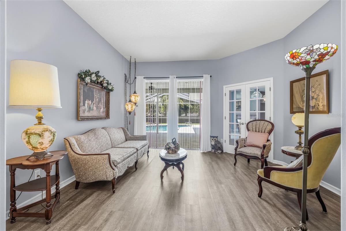 15306 CARROLLTON LANE — photo 12 of 46
