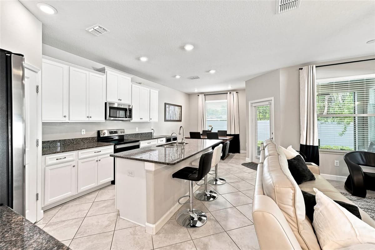 6809 VIA PERLOSO COURT — photo 8 of 83