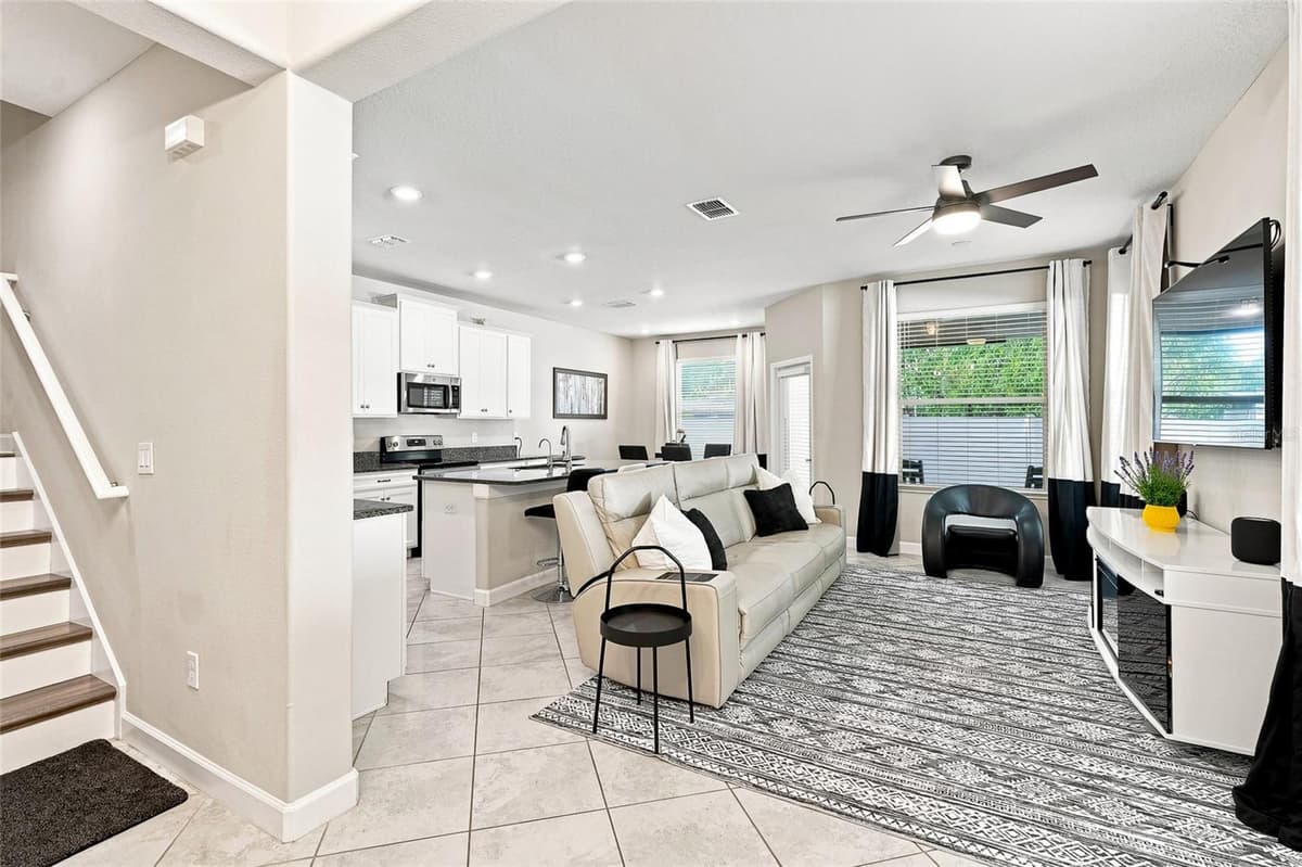 6809 VIA PERLOSO COURT — photo 4 of 83