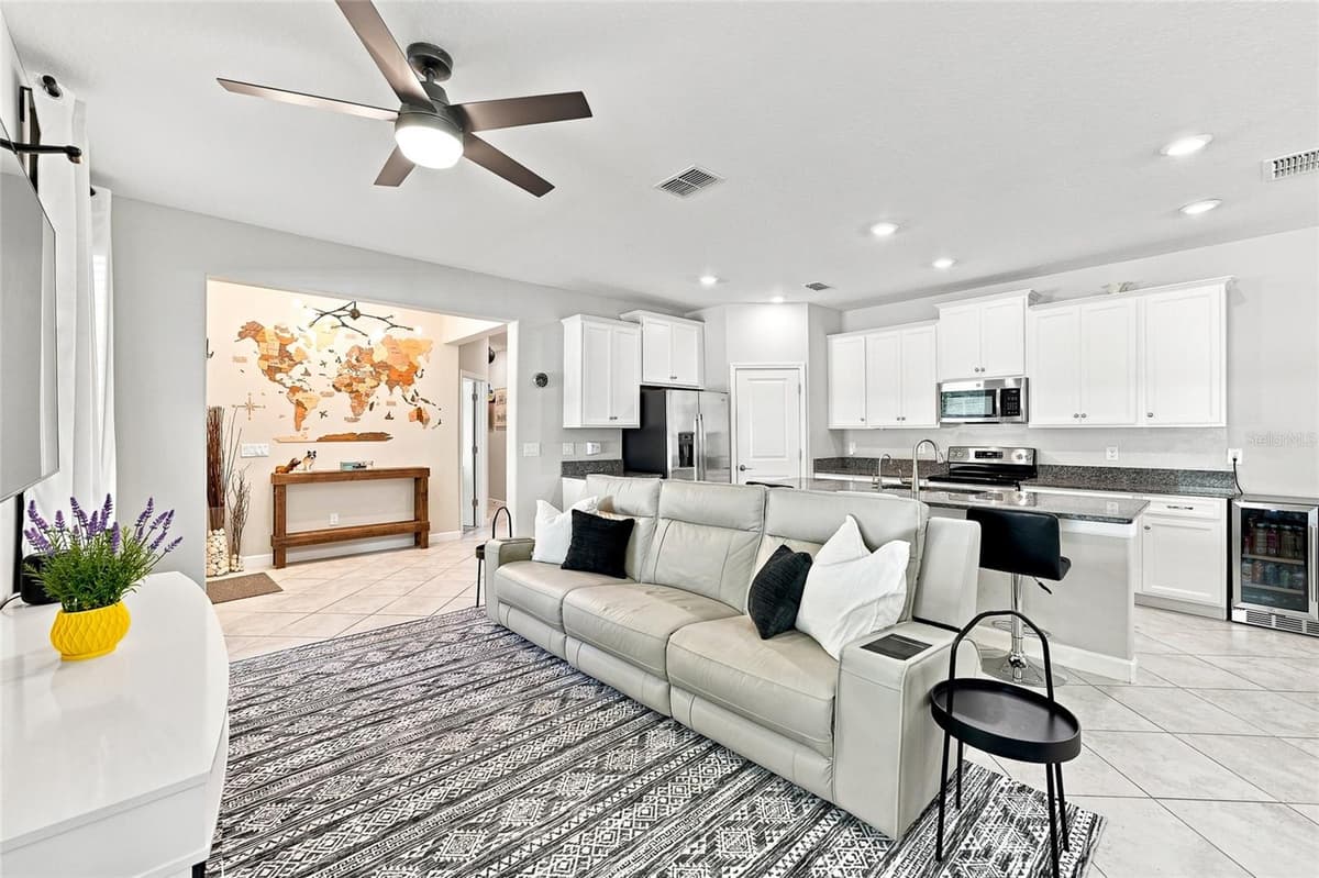 6809 VIA PERLOSO COURT — photo 16 of 83