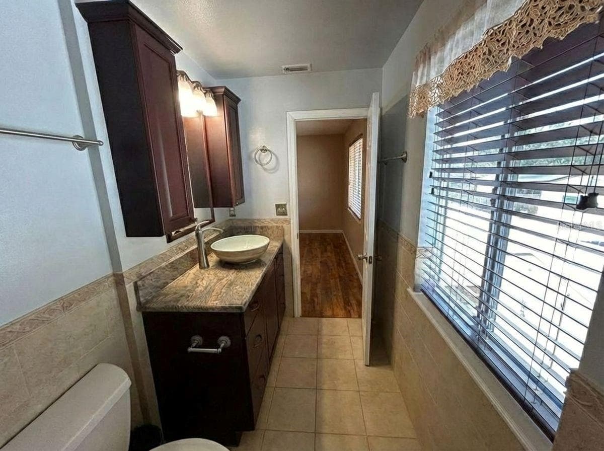 1783 MARYLAND AVENUE — photo 12 of 27