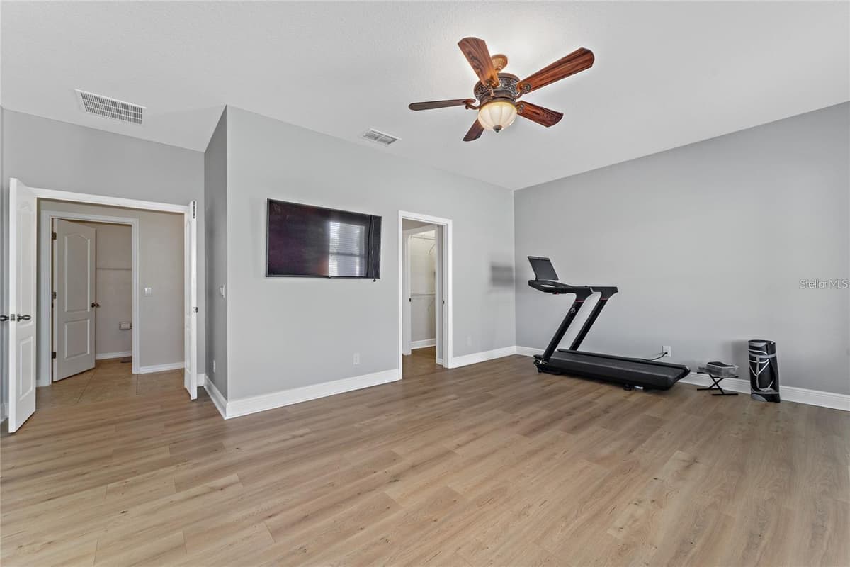 14537 SAN LORENZO DRIVE — photo 17 of 48
