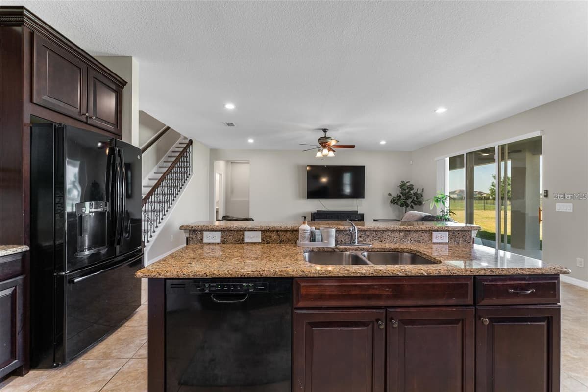 14537 SAN LORENZO DRIVE — photo 12 of 48