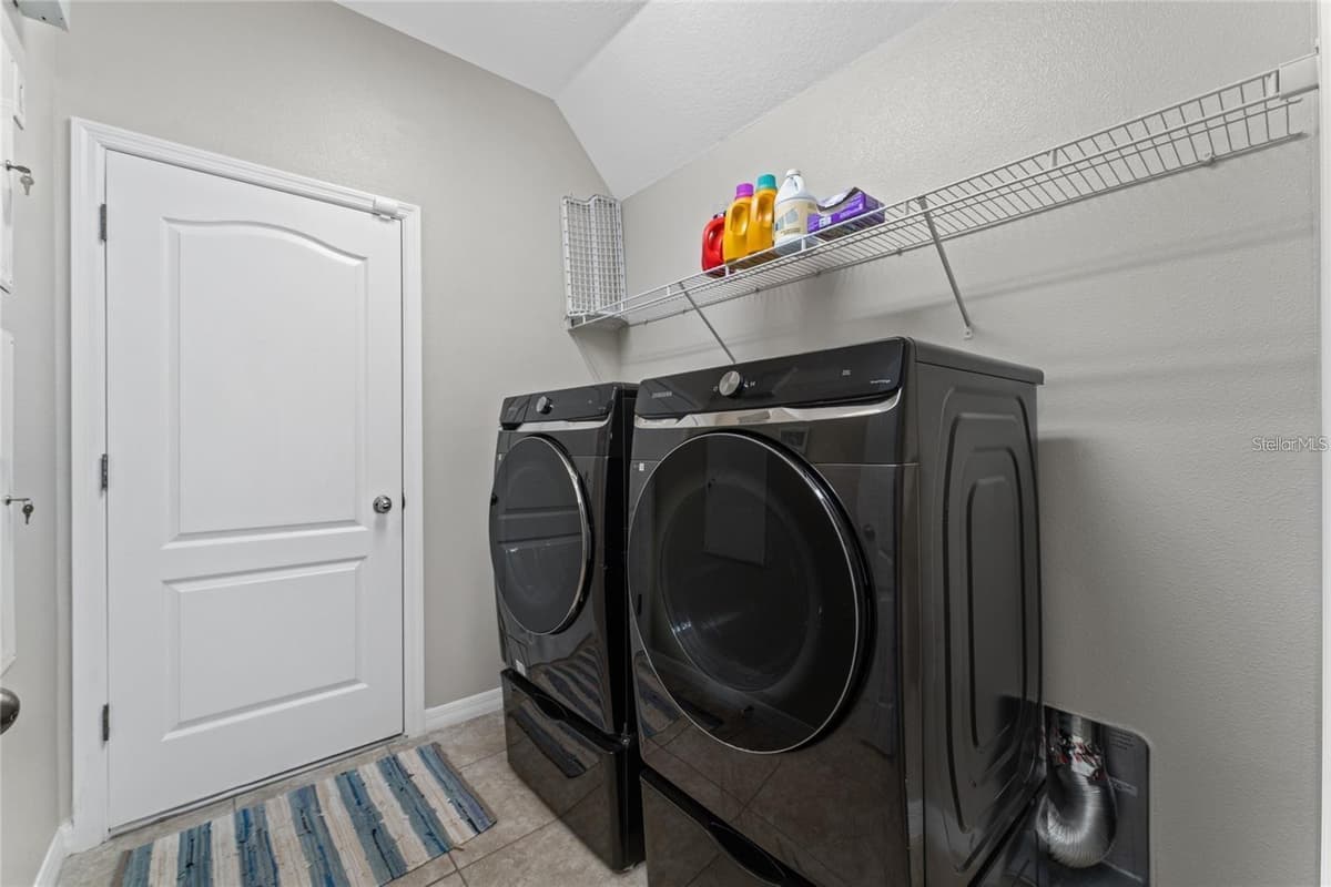 14537 SAN LORENZO DRIVE — photo 8 of 48