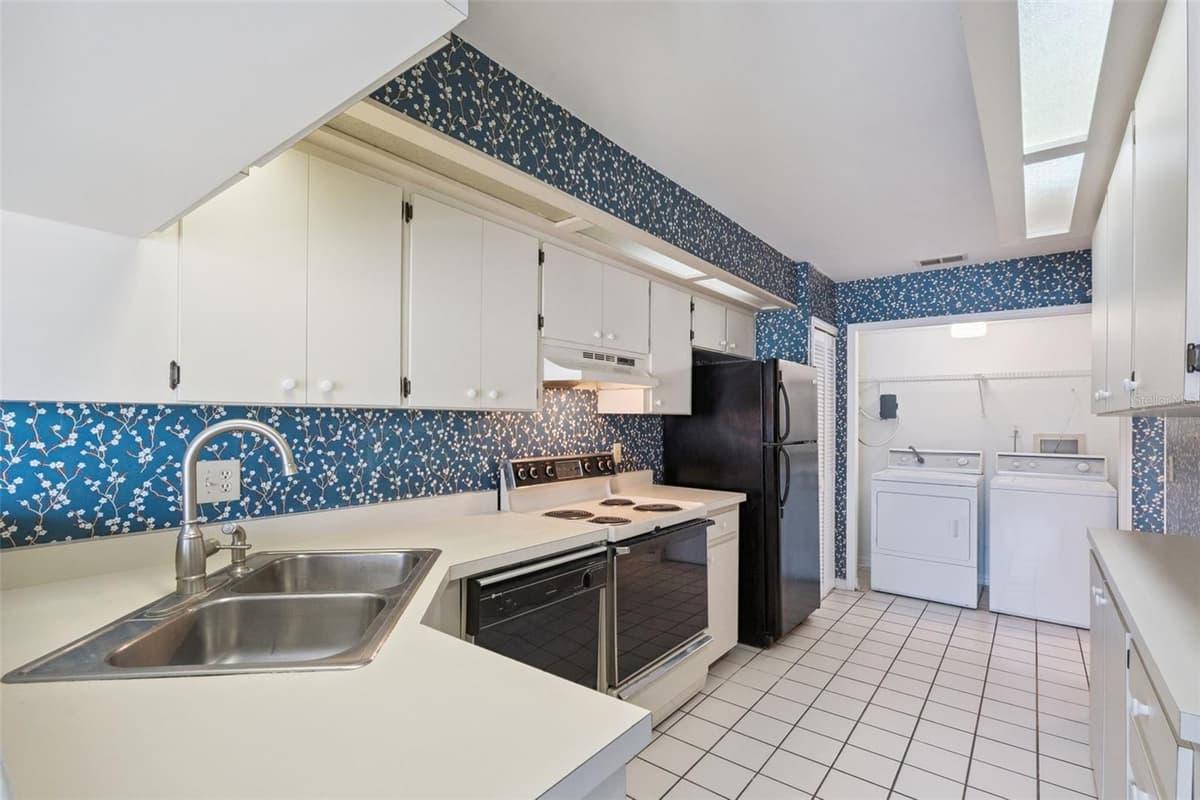 2433 GRAND TETON CIRCLE — photo 8 of 31