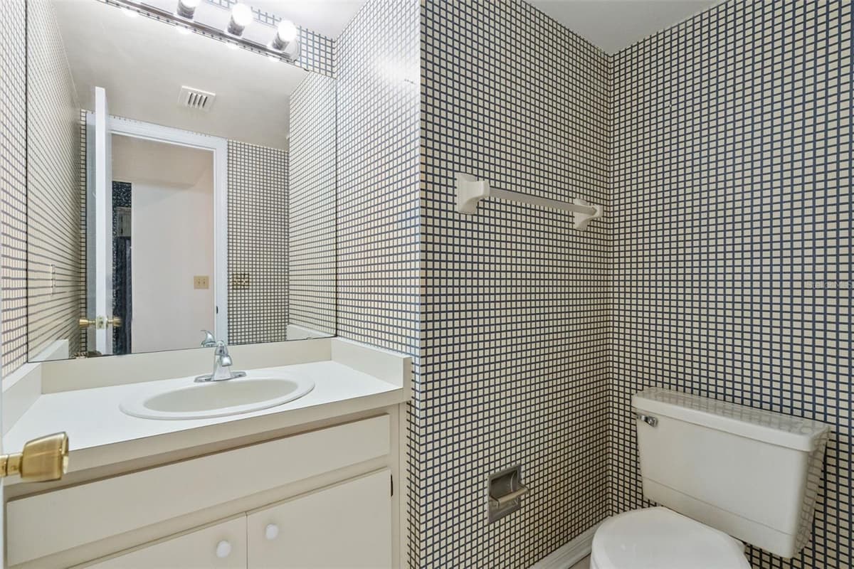 2433 GRAND TETON CIRCLE — photo 11 of 31