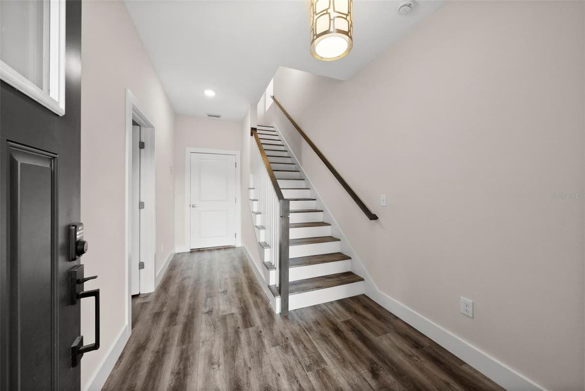 3122 AZEELE STREET — photo 3 of 38
