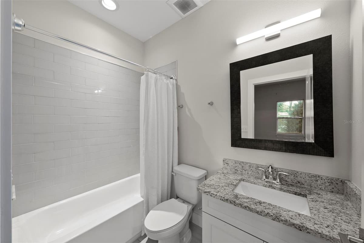 3122 AZEELE STREET — photo 6 of 38