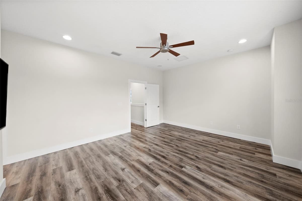 3122 AZEELE STREET — photo 24 of 38