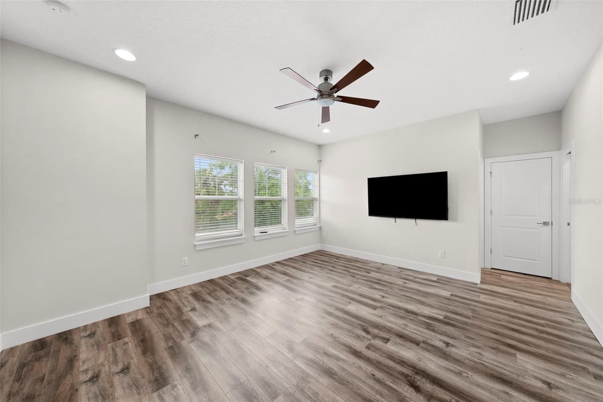 3122 AZEELE STREET — photo 26 of 38