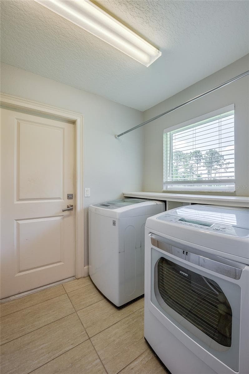312 BIRKDALE DRIVE — photo 33 of 45