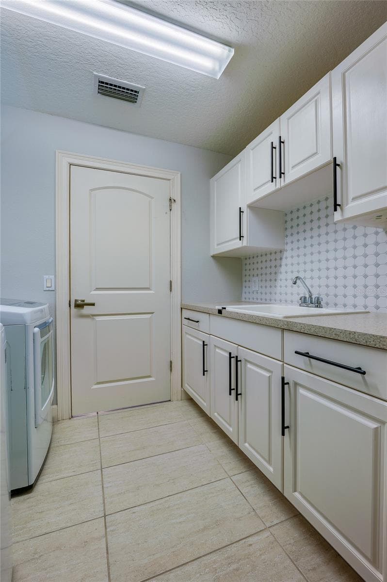 312 BIRKDALE DRIVE — photo 34 of 45