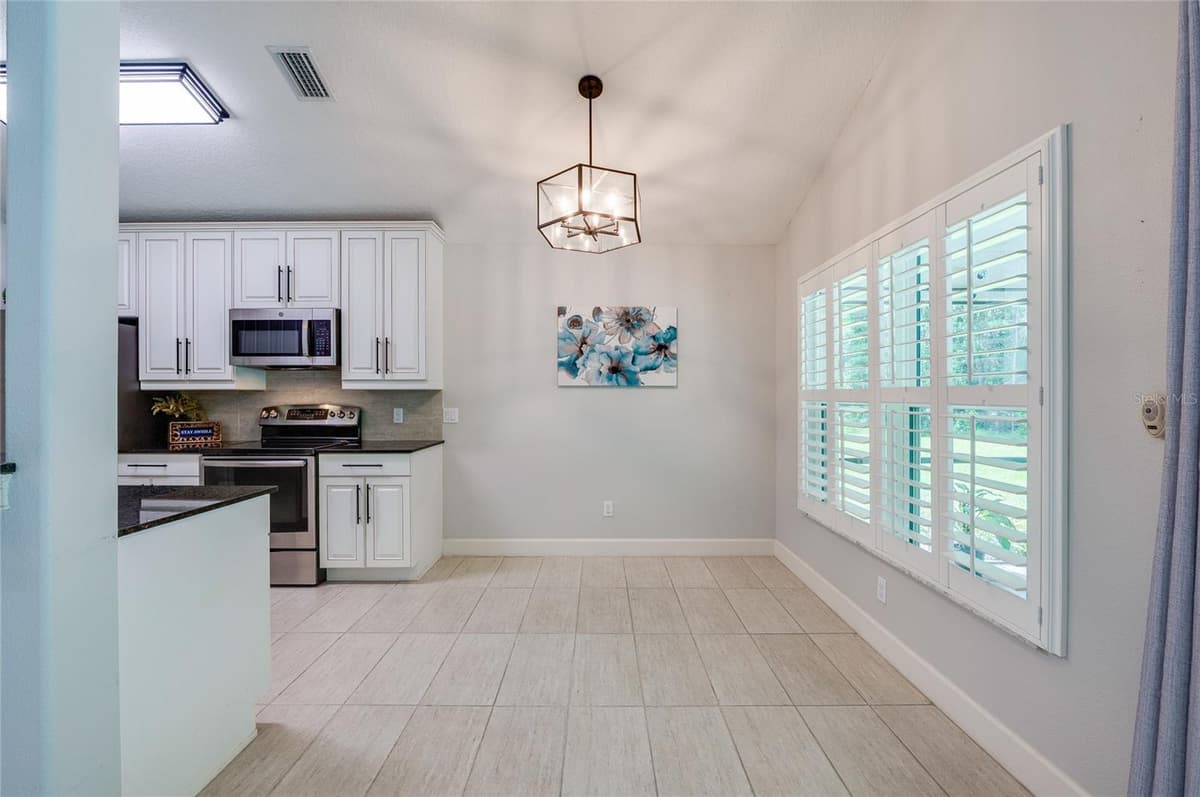 312 BIRKDALE DRIVE — photo 16 of 45