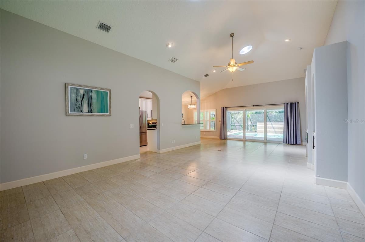 312 BIRKDALE DRIVE — photo 7 of 45