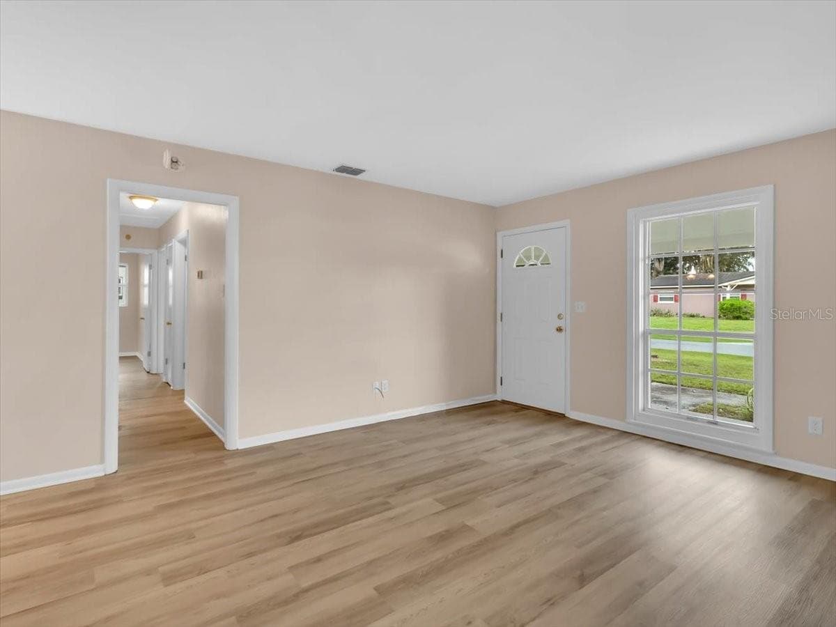 5810 DRIFTWOOD DRIVE — photo 7 of 30