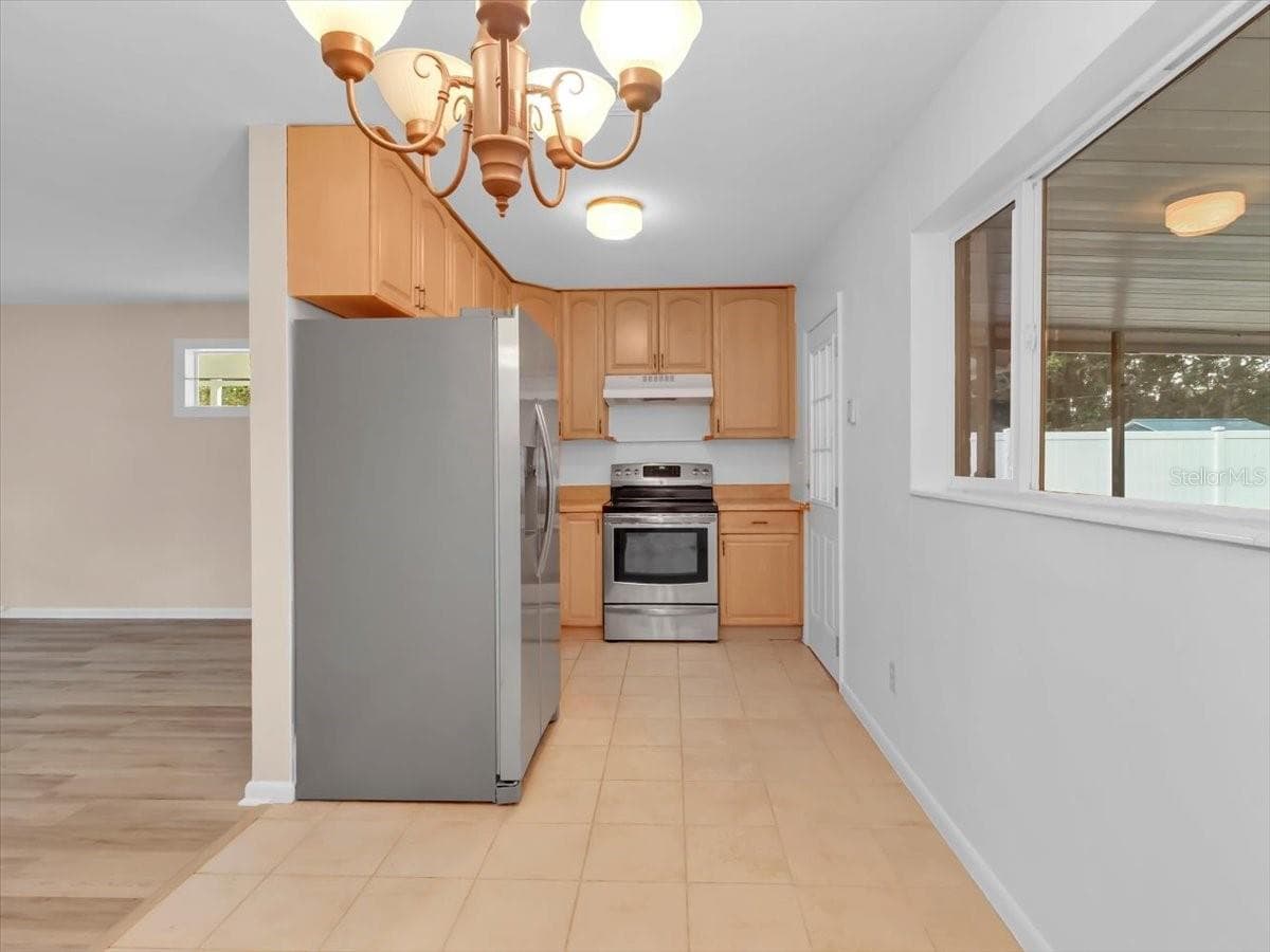 5810 DRIFTWOOD DRIVE — photo 10 of 30