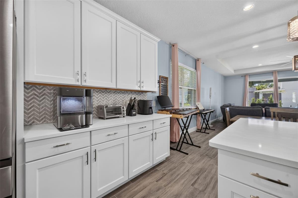 3607 ARBORDALE LOOP — photo 15 of 39
