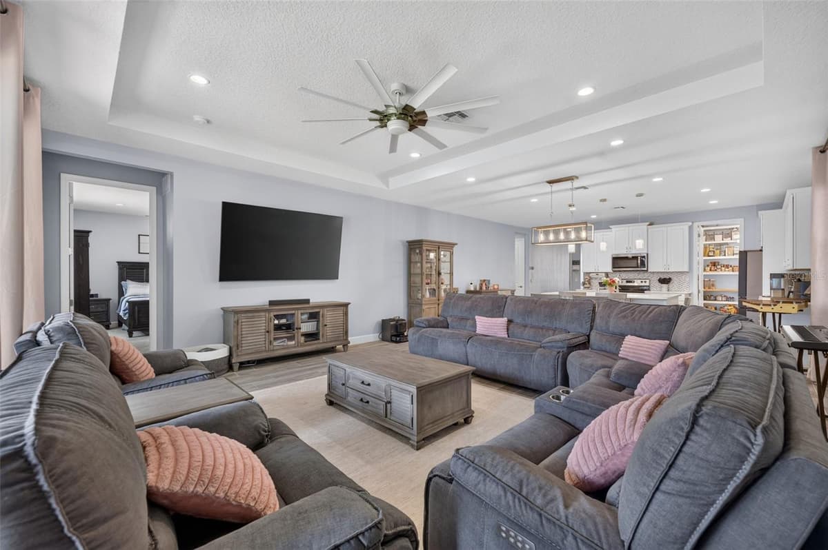 3607 ARBORDALE LOOP — photo 22 of 39