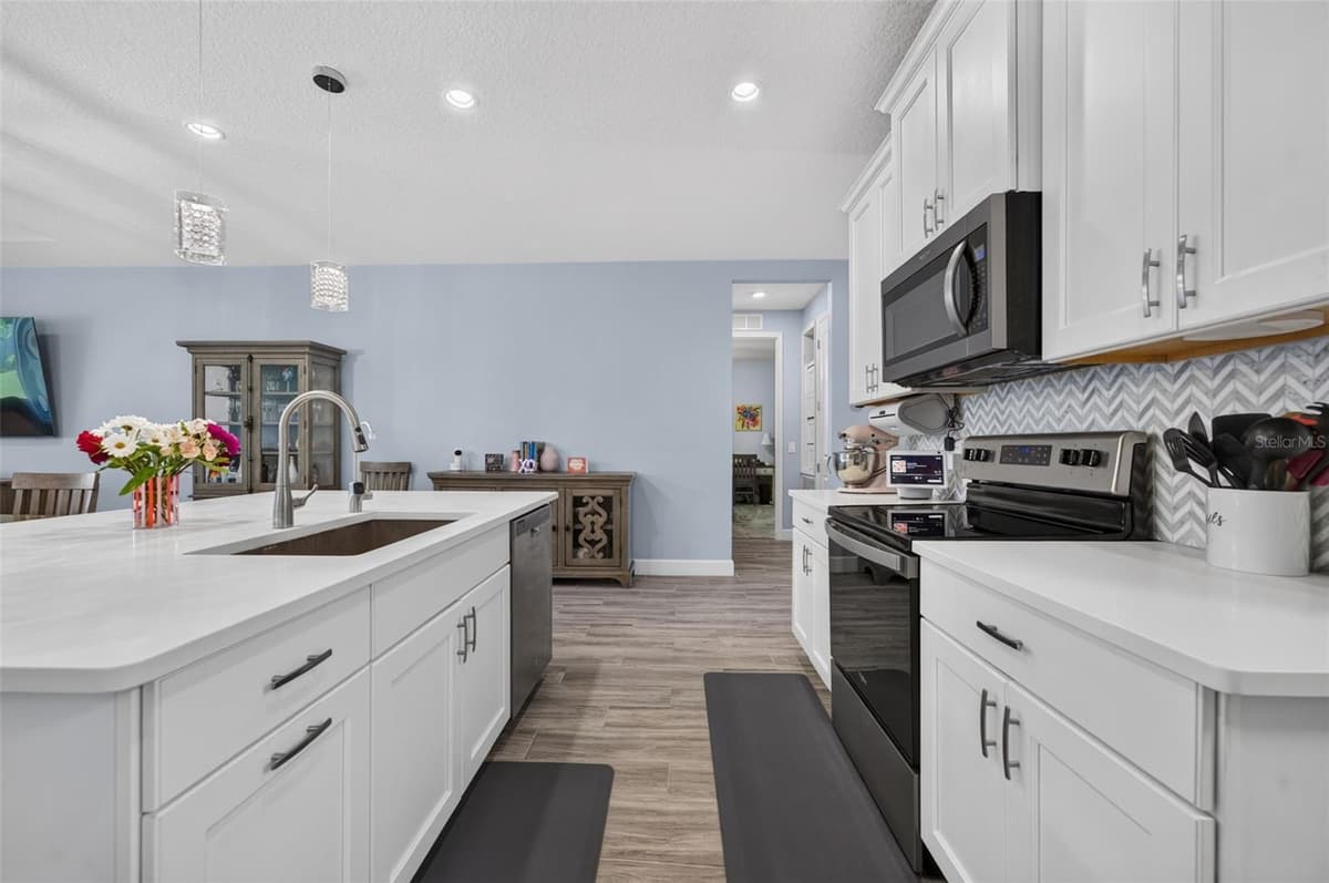3607 ARBORDALE LOOP — photo 12 of 39