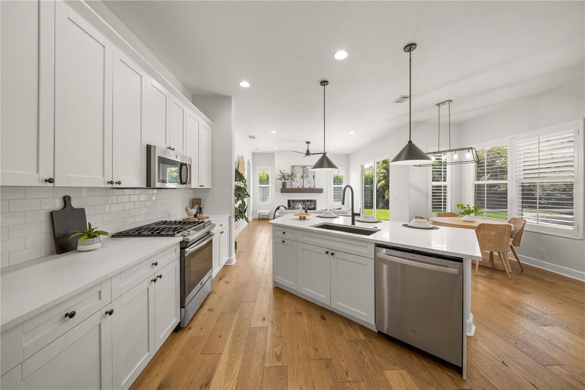8275 BARTON FARMS BOULEVARD — photo 7 of 38
